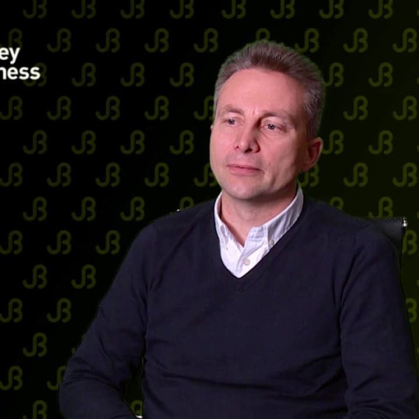 Video-Julian Box, Caligo