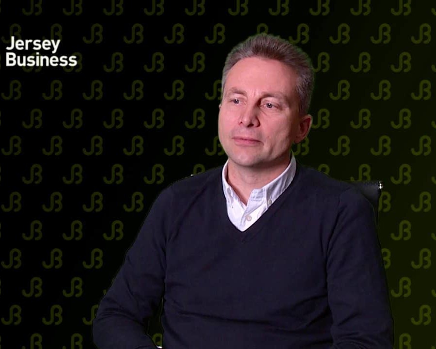 Video-Julian Box, Caligo